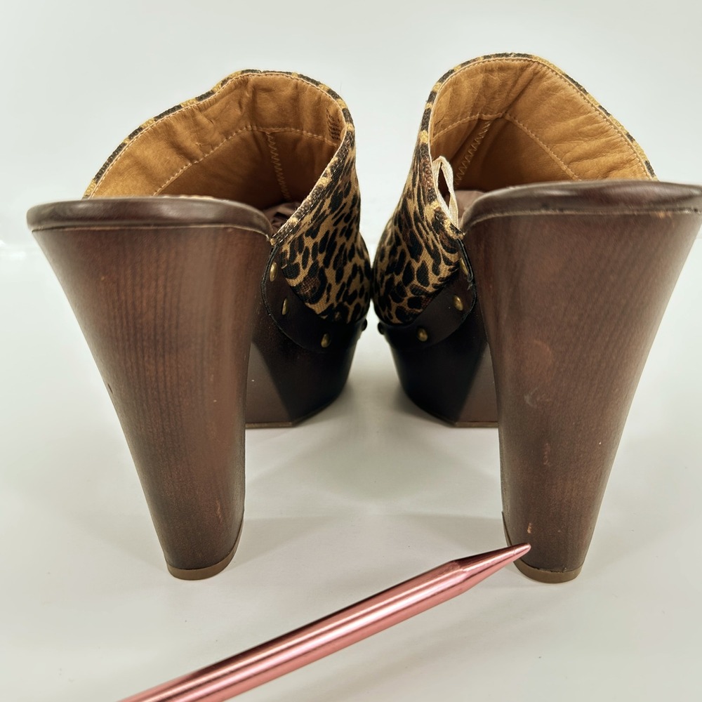 Reports Block Heeled Studded Theresa‎ Clogs Size 11 Animal Print Canvas Platform - Picture 6 of 10